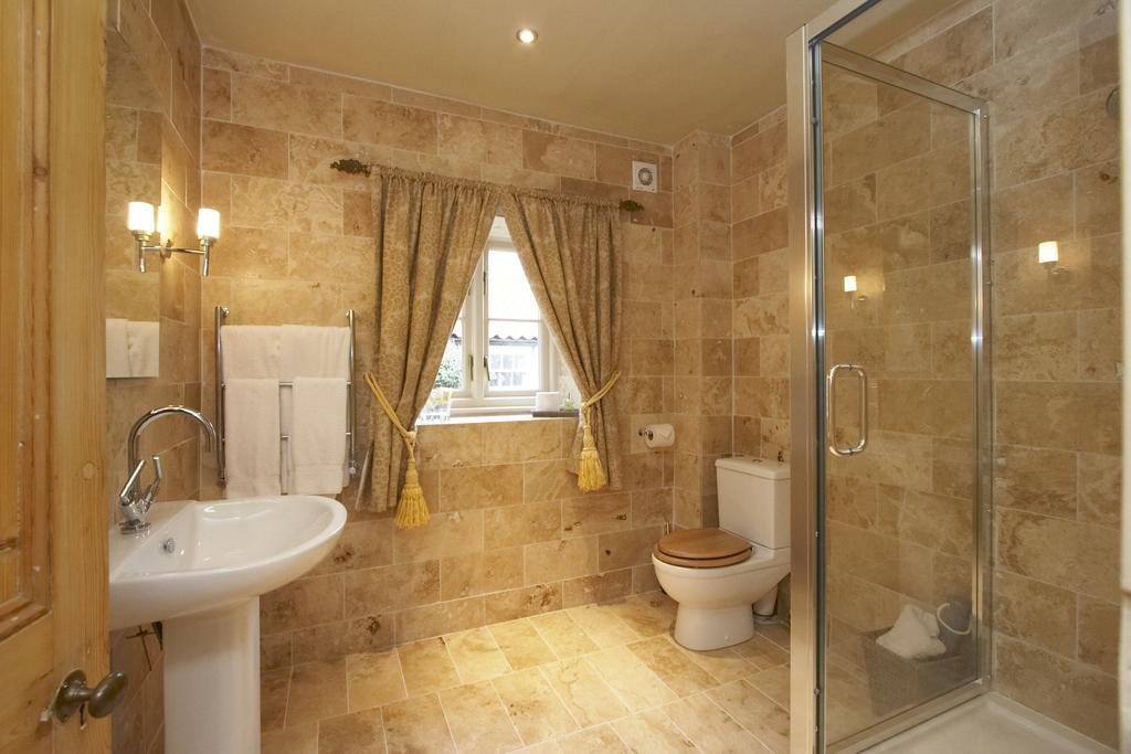 The Cornmill Otel Kirkbymoorside Oda fotoğraf